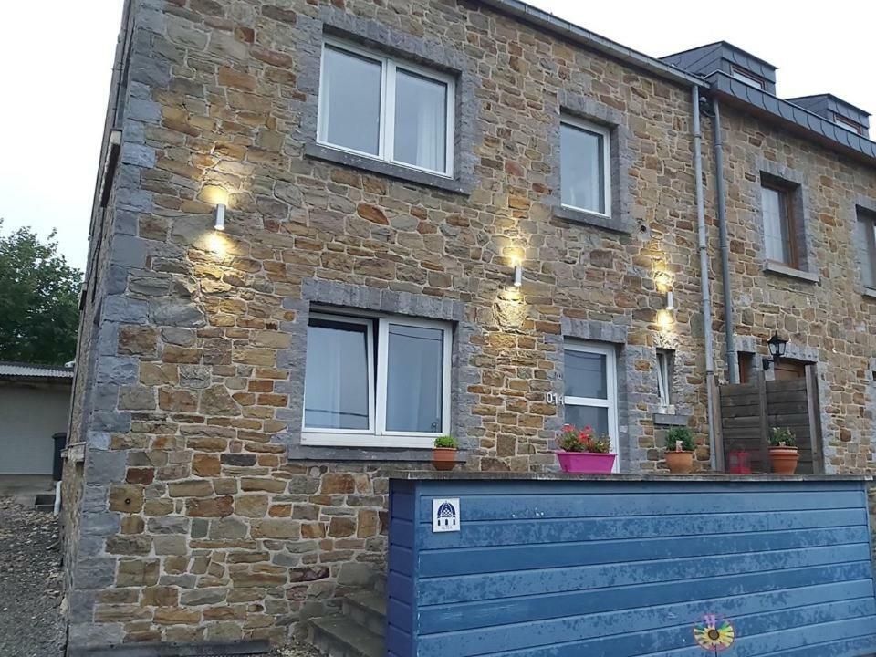 Claire De Meuse Cozy Apartment Detox With River And Hills Anhee Exterior photo